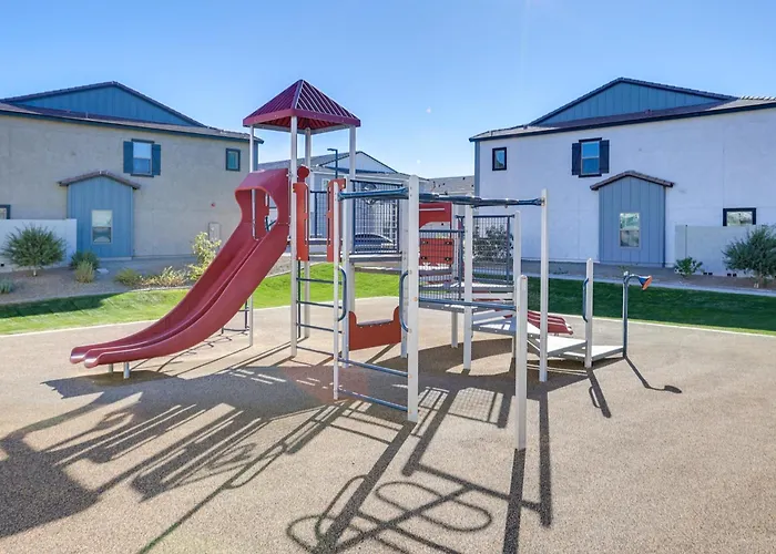 Apartment Community Pool & Hiking Trails: Red Fox Retreat 1 *