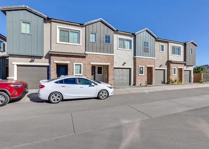 Apartment Community Pool & Hiking Trails: Red Fox Retreat 1 *