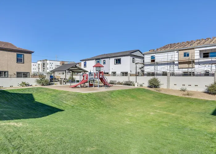 Community Pool & Hiking Trails: Red Fox Retreat 1 * Phoenix