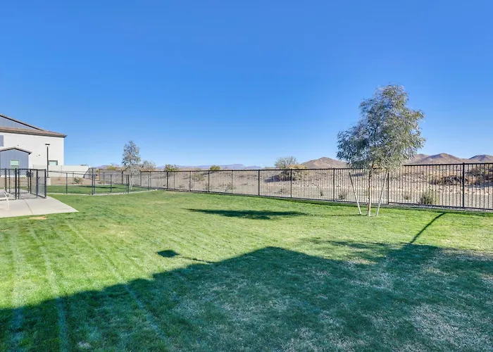 Community Pool & Hiking Trails: Red Fox Retreat 1 Apartment