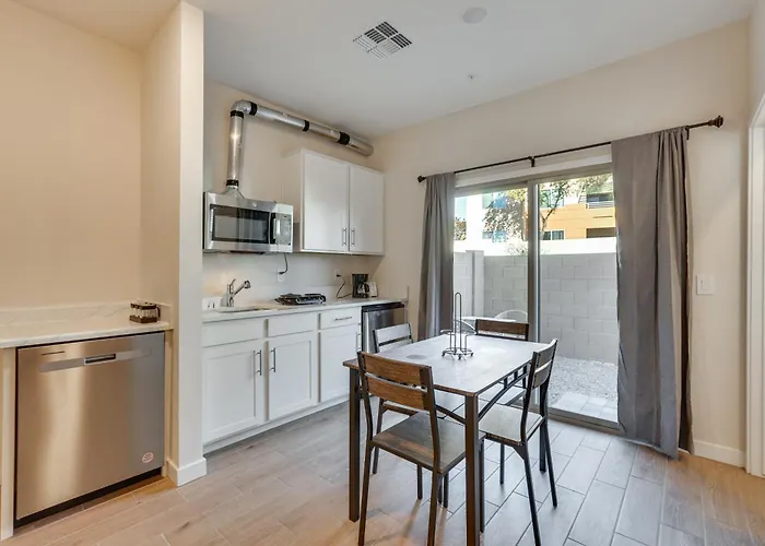 Apartment Community Pool & Hiking Trails: Red Fox Retreat 1 *